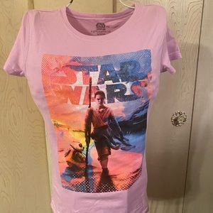 New, never been warn Star Wars t-shirt size girls 12-14